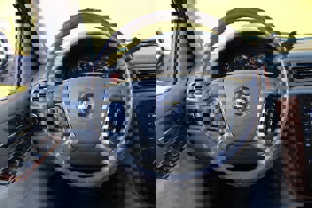 Used 2012 Chevrolet Tahoe LTZ RWD image 15