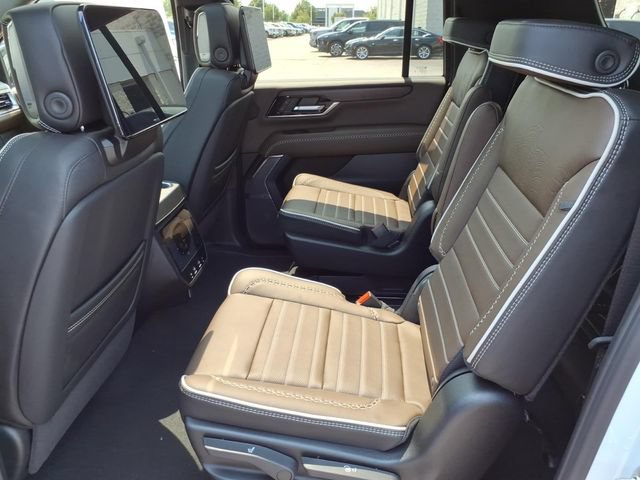 New 2026 GMC Yukon XL Denali Ultimate AWD/4WD image 7