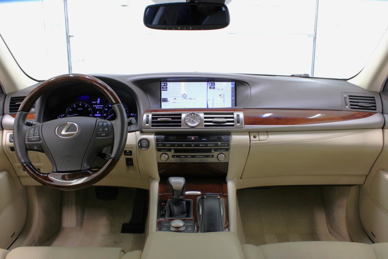 Used 2016 Lexus LS 460 w/ Comfort Package image 53