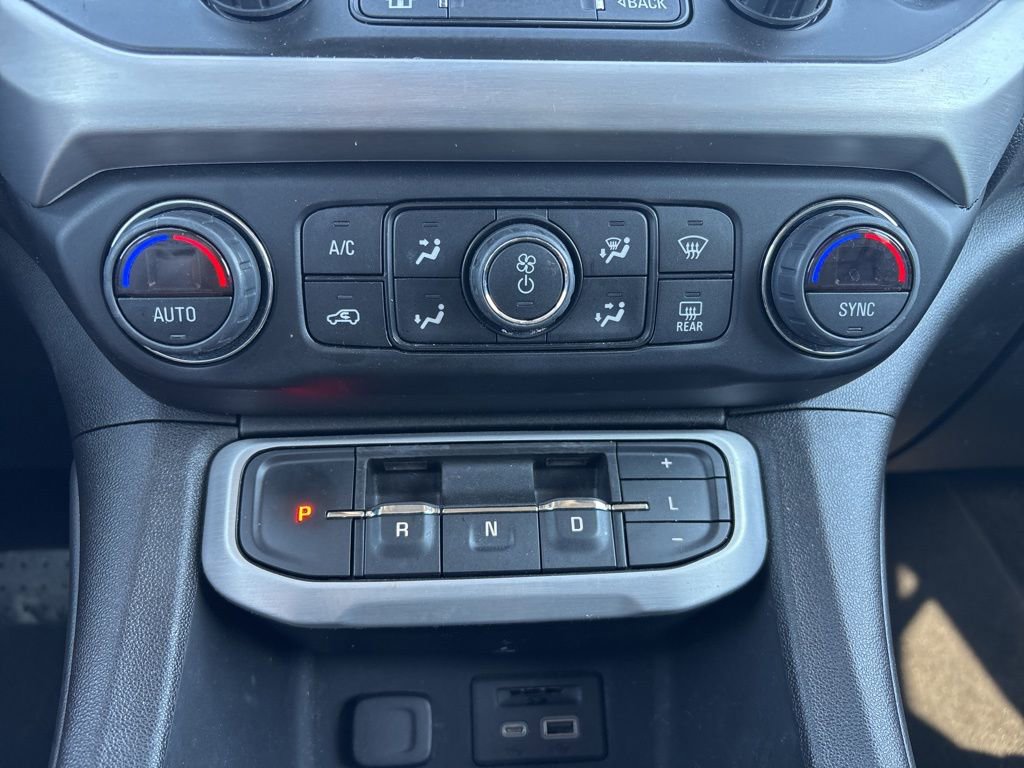 Used 2023 GMC Acadia SLT image 19