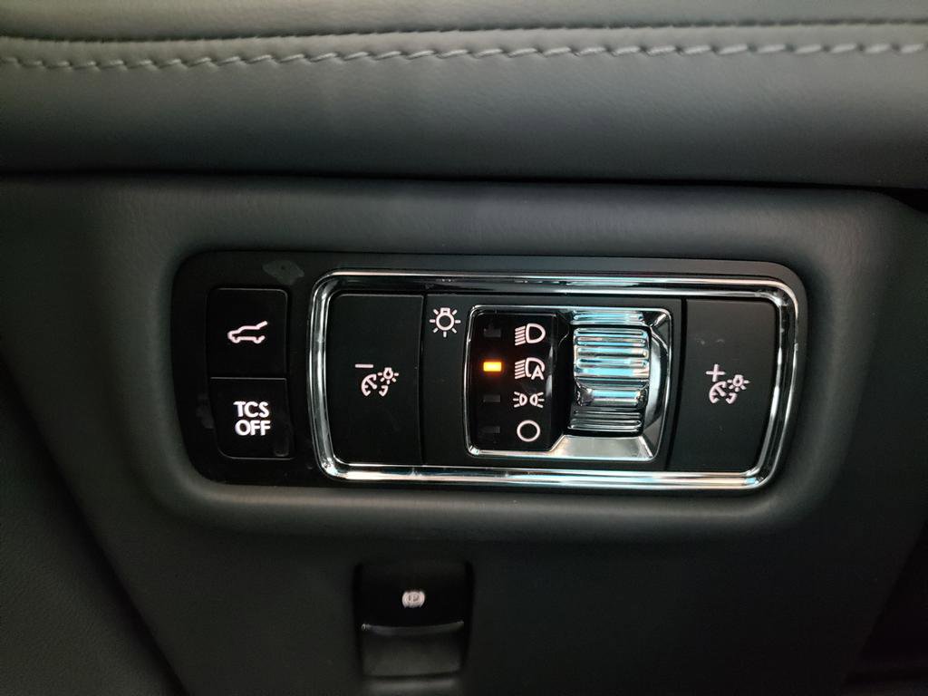 Used 2023 Lincoln Nautilus Reserve w/ Equipment Group 201A image 24