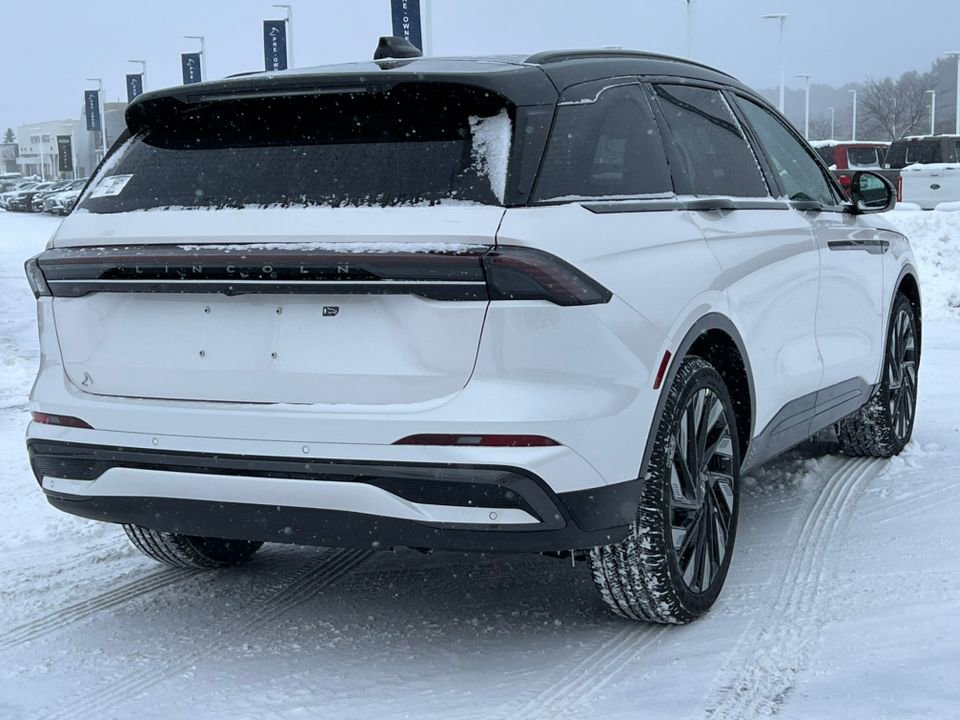 New 2026 Lincoln Nautilus Reserve w/ Jet Appearance Package AWD/4WD image 8