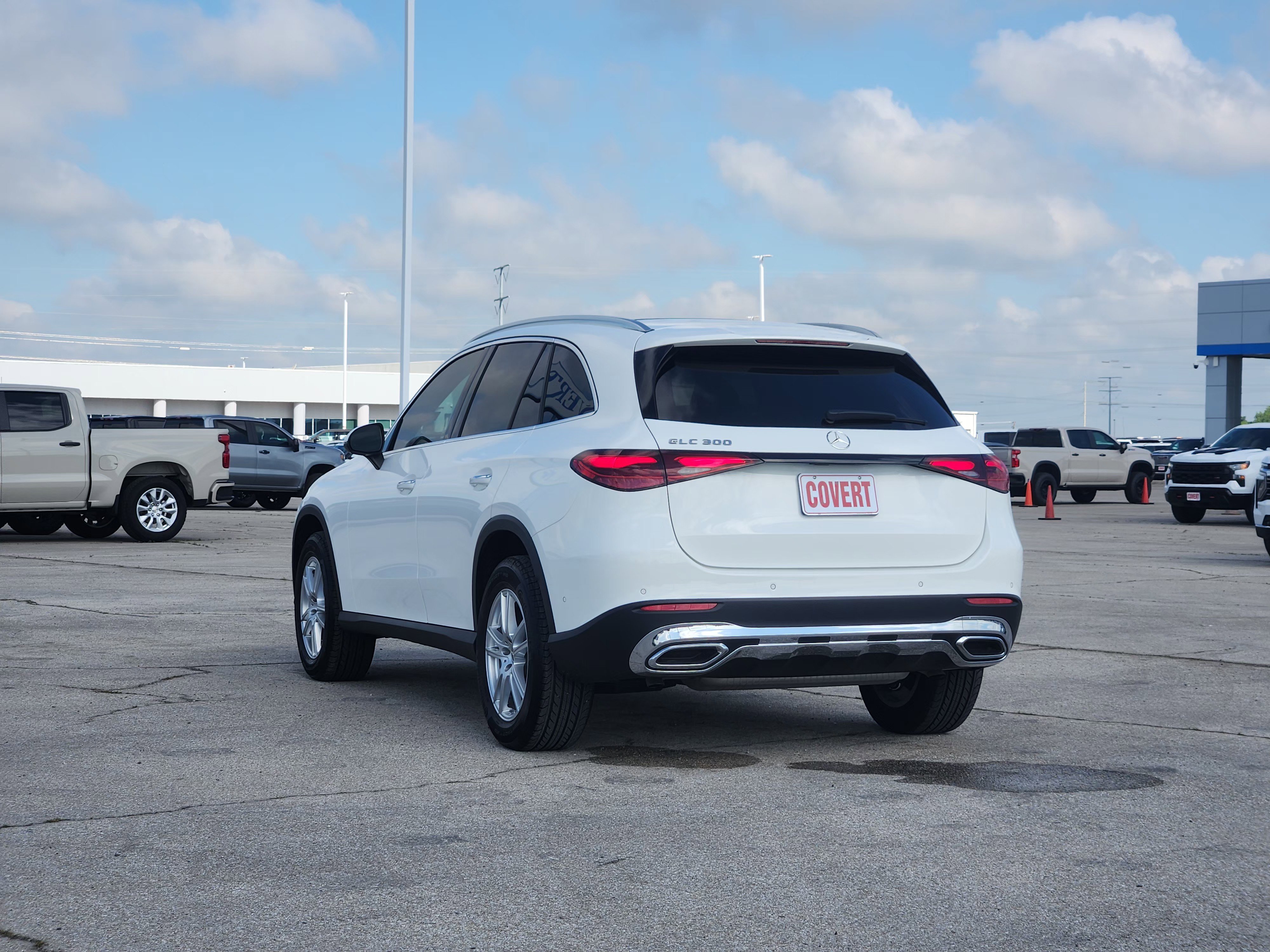 Used 2025 Mercedes-Benz GLC 300 image 5