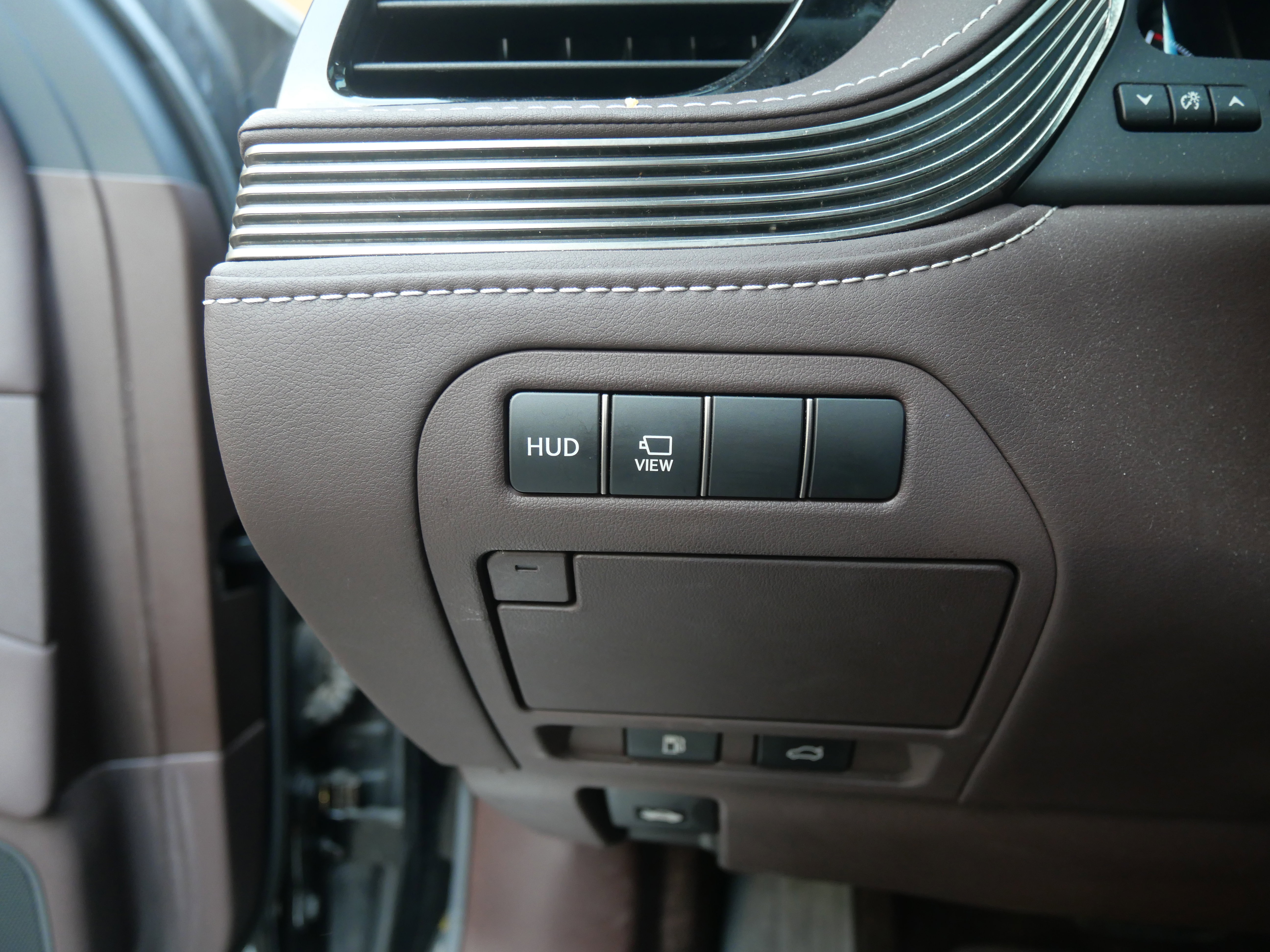 Used 2019 Lexus LS 500 image 11