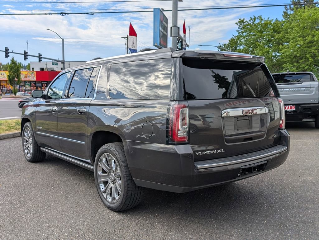 Used 2016 GMC Yukon XL Denali w/ Open Road Package AWD/4WD image 43