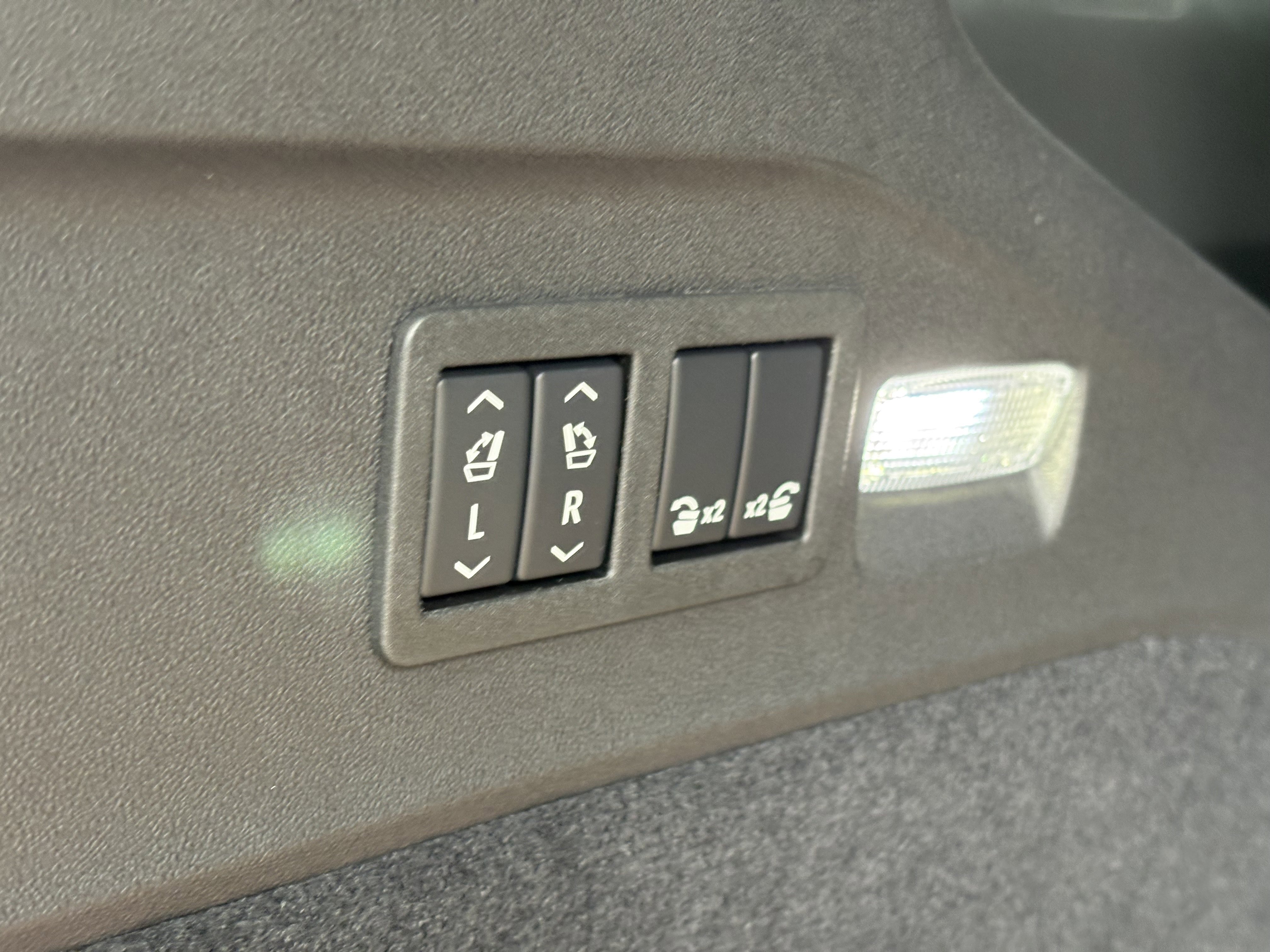 New 2026 Cadillac Escalade IQ Sport 1 image 10