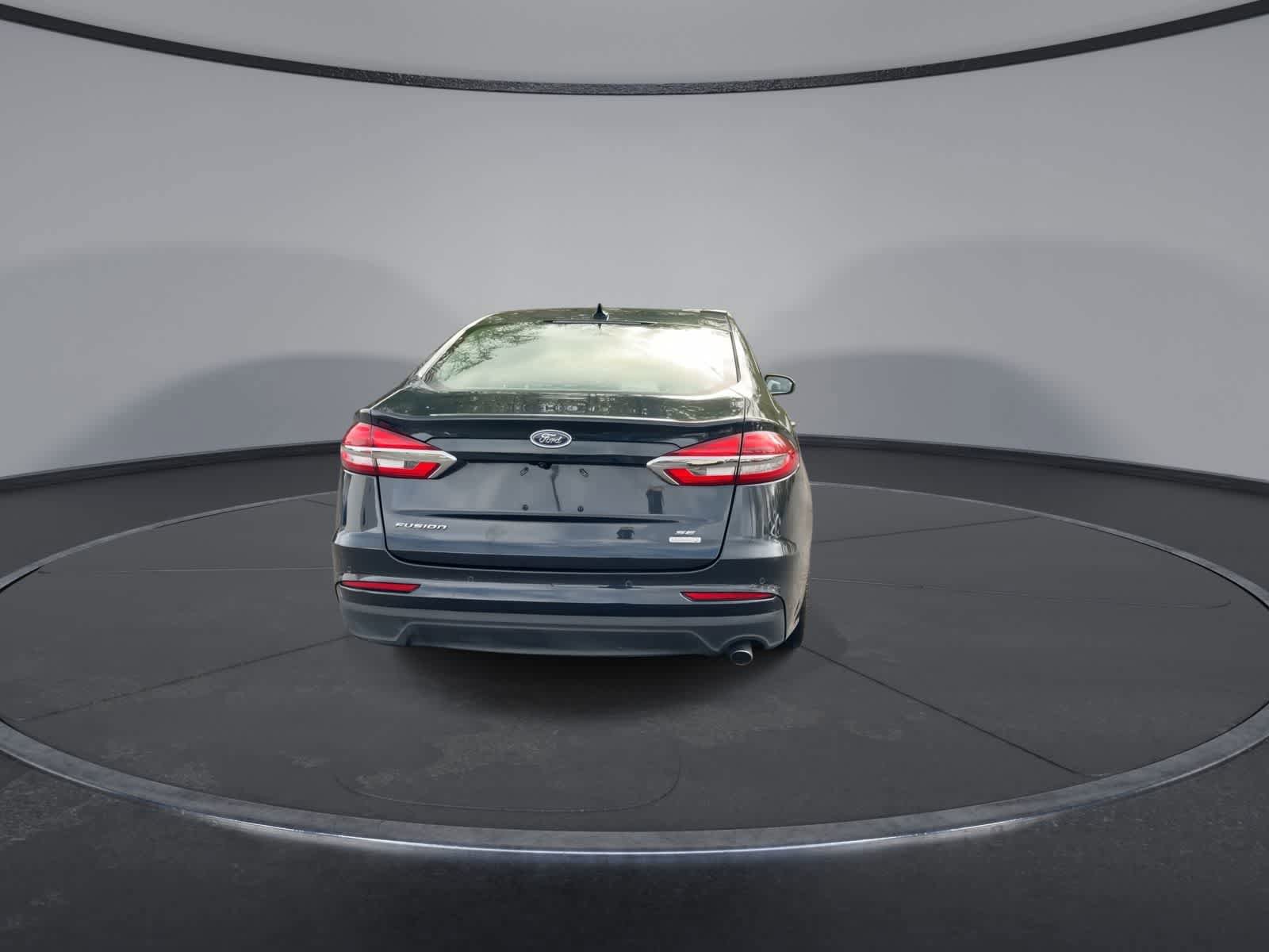 Used 2020 Ford Fusion SE FWD image 7
