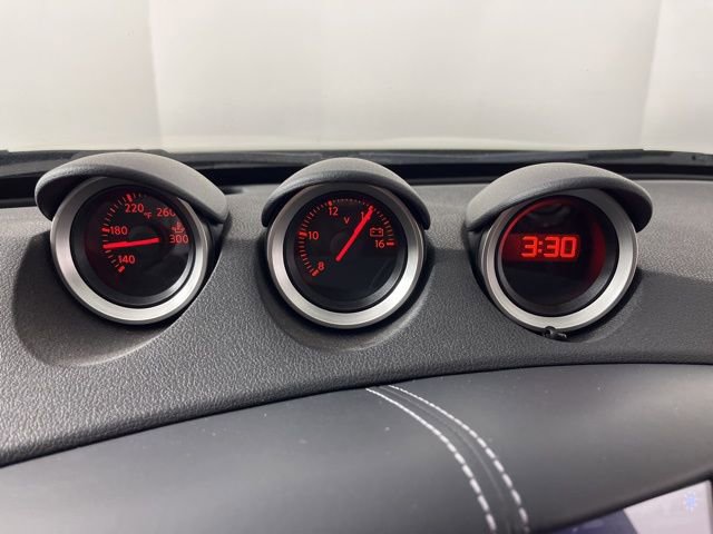 Used 2020 Nissan 370Z Coupe image 25