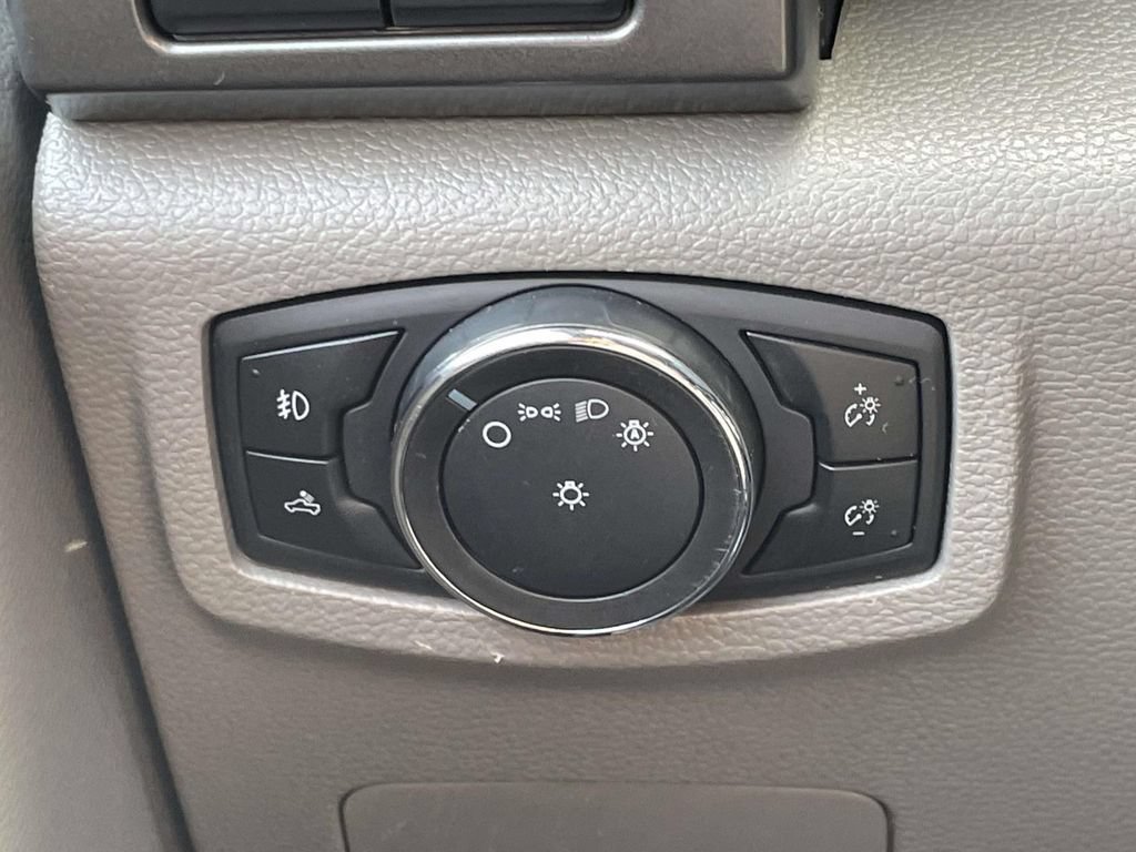 Used 2021 Ford F350 XLT w/ XLT Premium Package AWD/4WD image 18