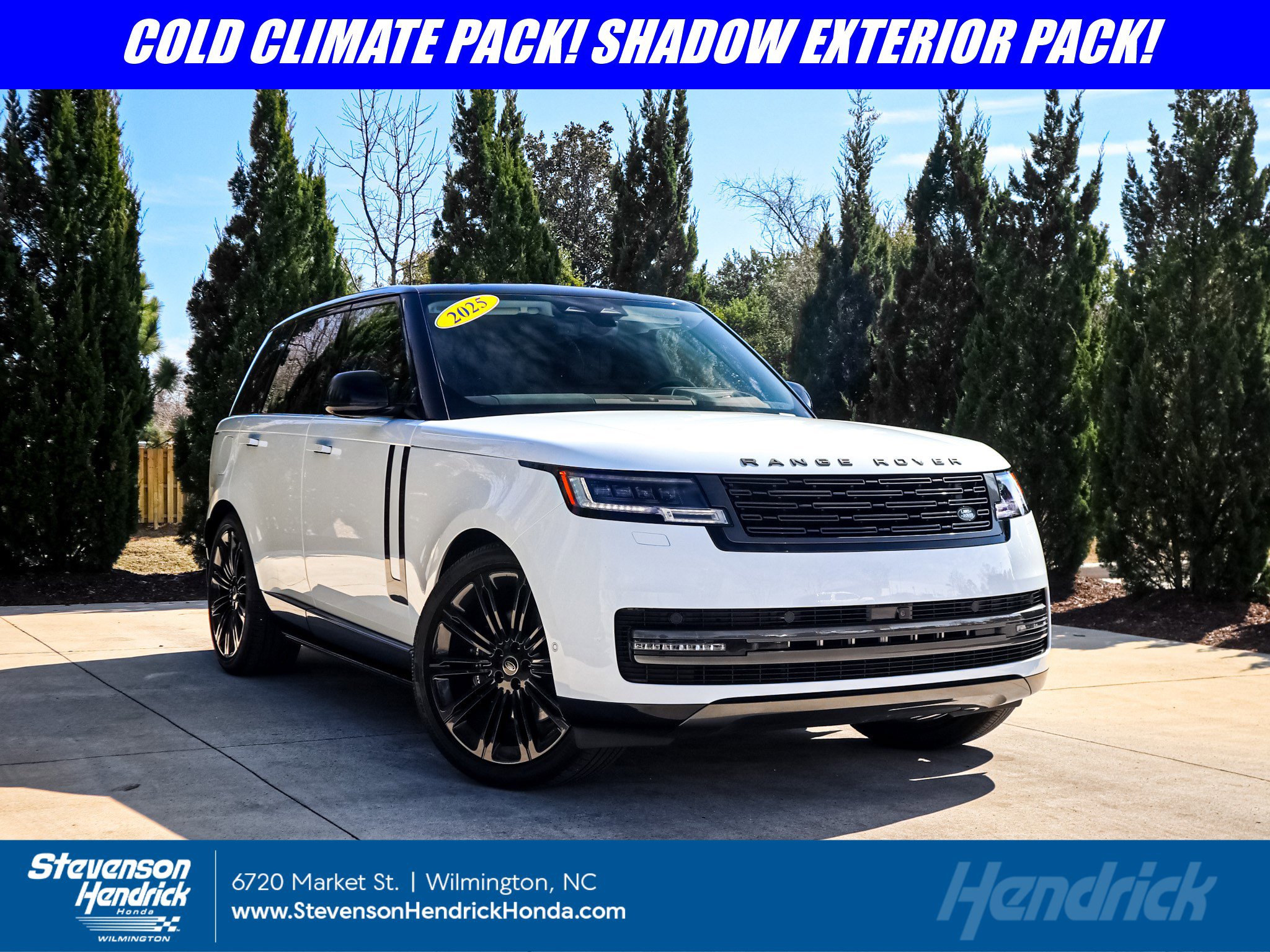 Used 2025 Land Rover Range Rover SE AWD/4WD image 1