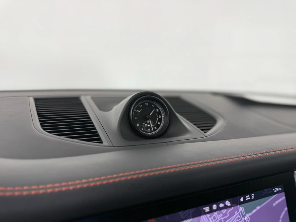 New 2025 Porsche Macan AWD/4WD image 30