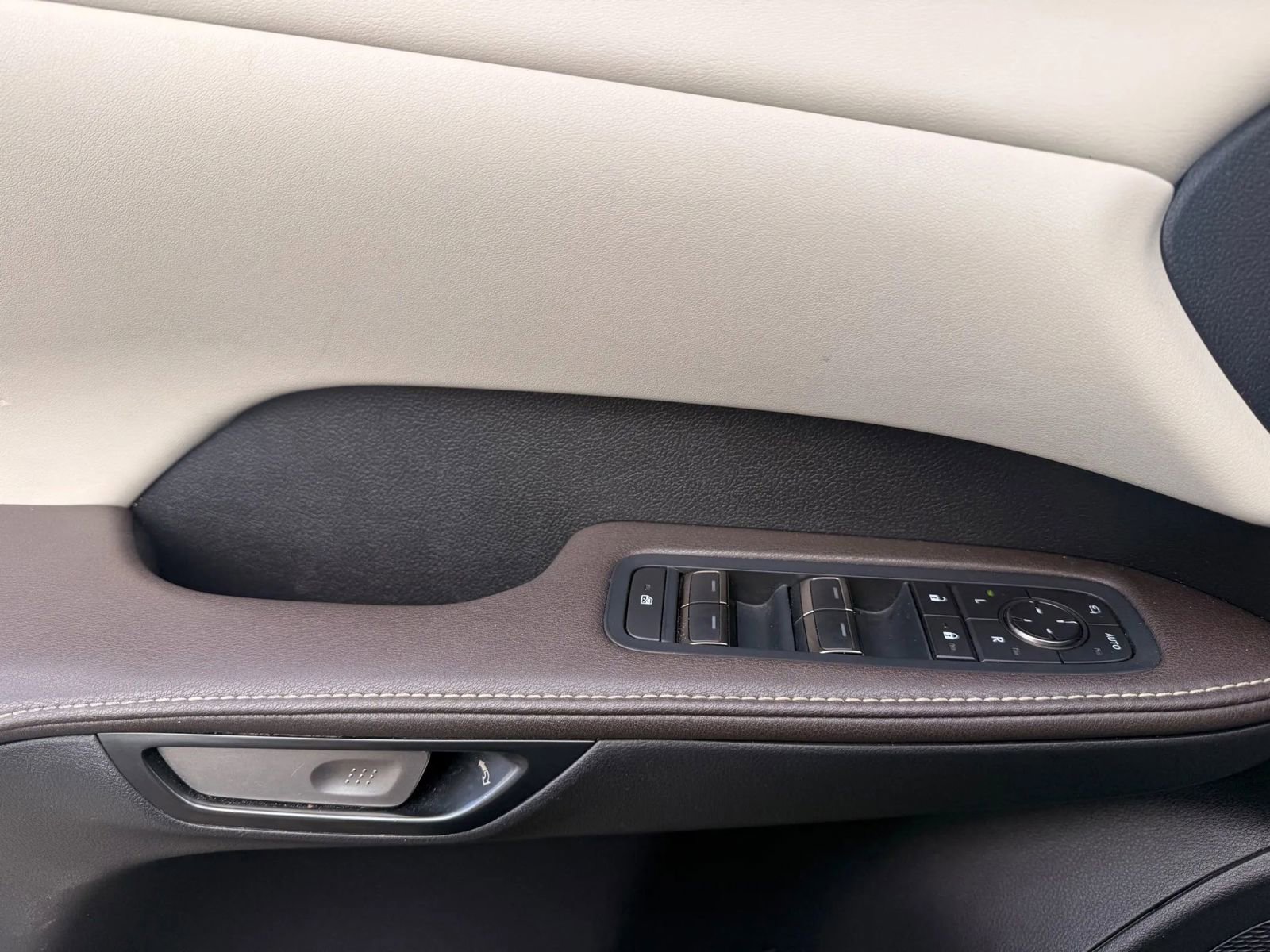 Used 2024 Lexus RX 350 FWD w/ Technology Package image 9