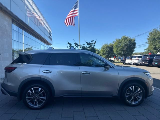 Certified 2023 INFINITI QX60 Luxe w/ Performance Audio Package AWD/4WD image 2