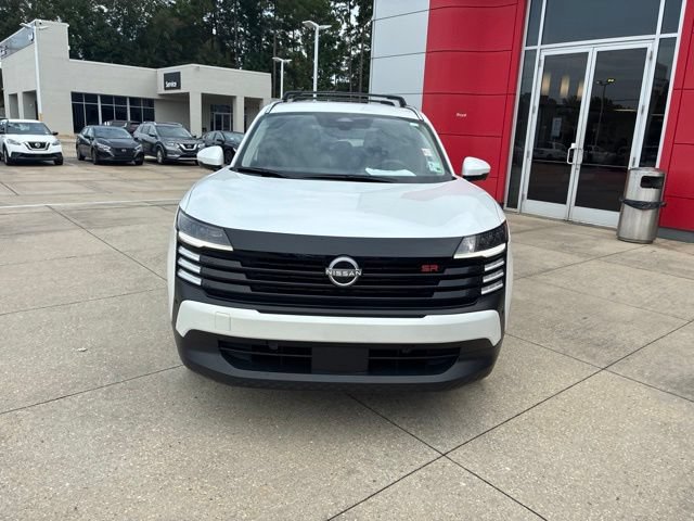 Used 2025 Nissan Kicks SR w/ Illumination Package FWD image 2