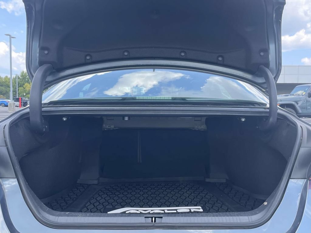 Used 2020 Toyota Avalon Limited w/ Advanced Safety Package FWD image 10