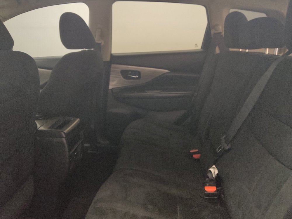Used 2016 Nissan Murano S FWD image 18