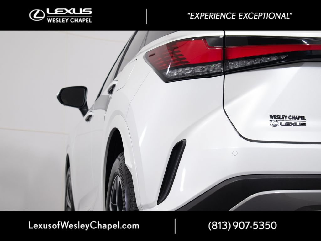 Used 2025 Lexus RX 350 Premium w/ Accessory Package (Z1) FWD image 9