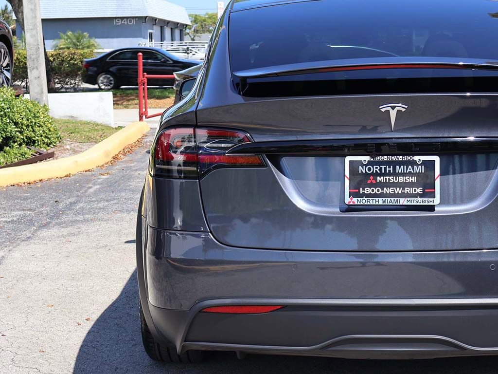 Used 2022 Tesla Model X Plaid image 15