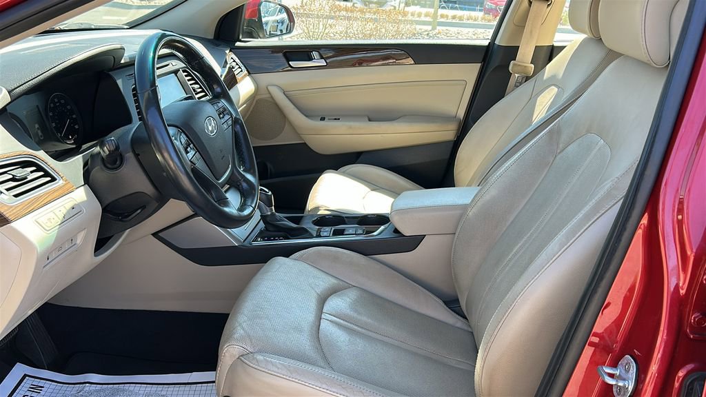 Used 2017 Hyundai Sonata Limited w/ Ultimate Package 04 image 11