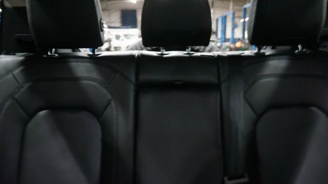 Used 2023 Land Rover Defender 90 S image 43