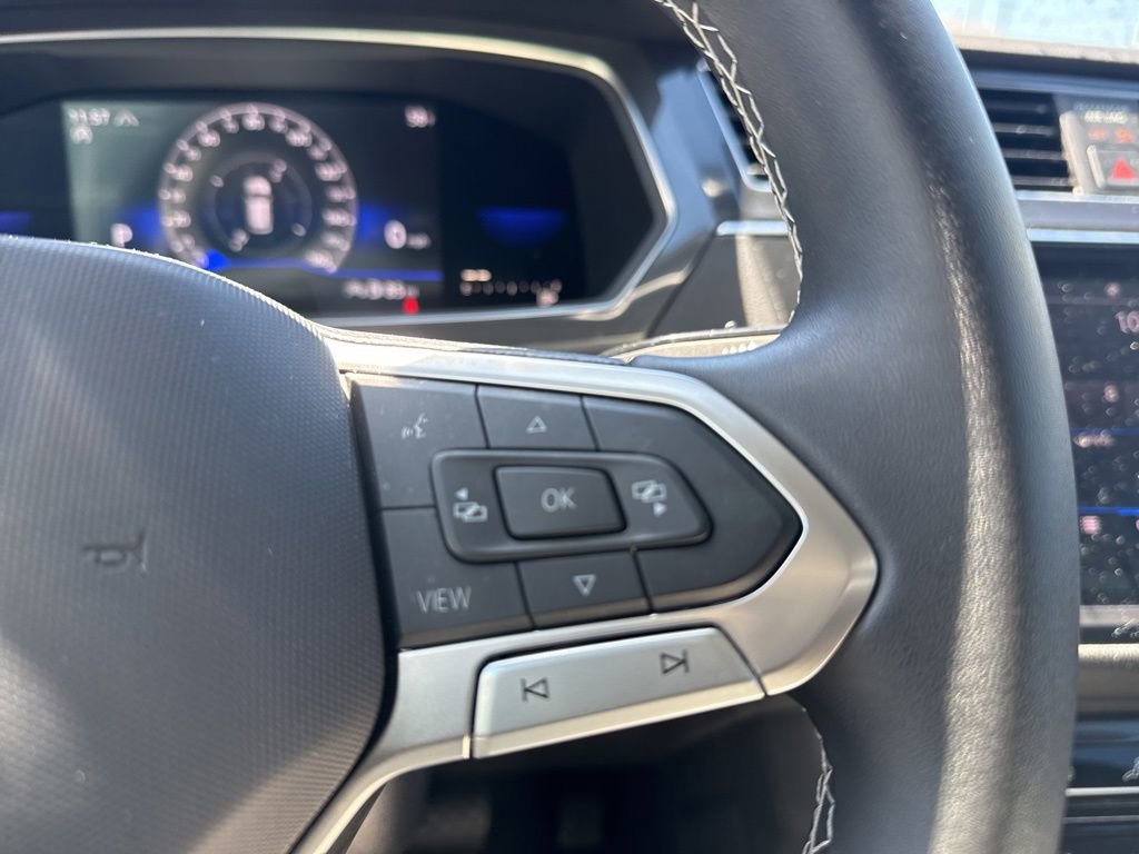 Used 2022 Volkswagen Tiguan SE AWD/4WD image 15