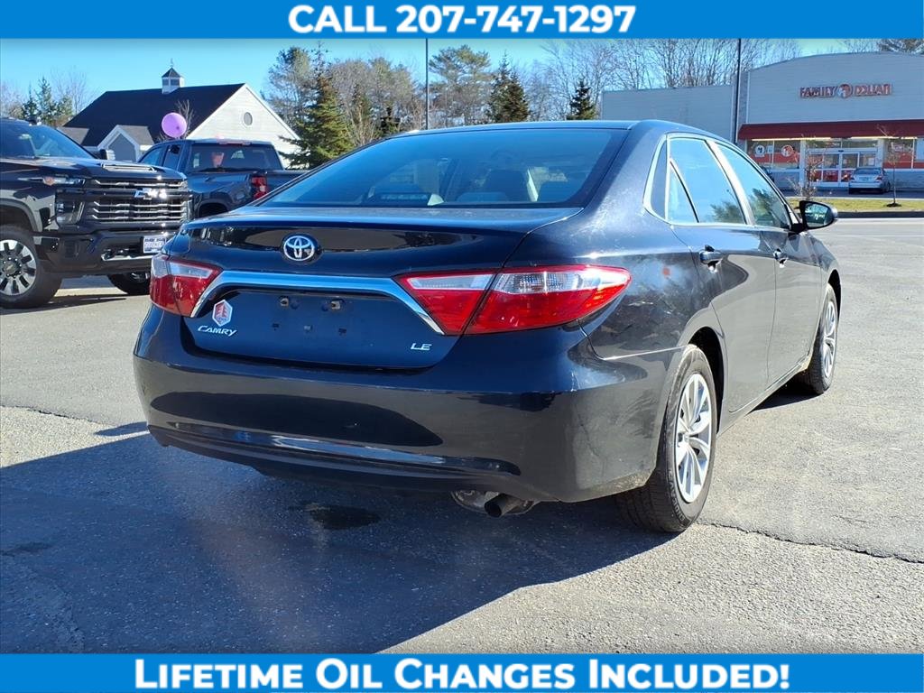 Used 2017 Toyota Camry LE image 5
