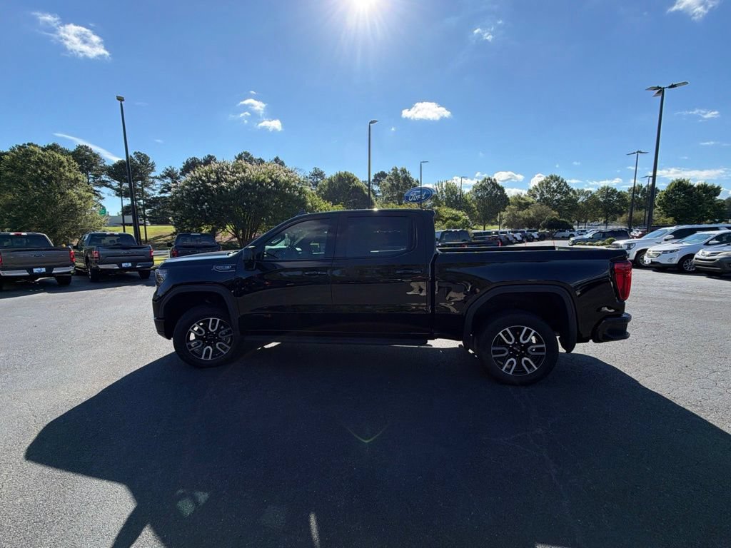 Used 2024 GMC Sierra 1500 AT4 w/ Technology Package AWD/4WD image 22