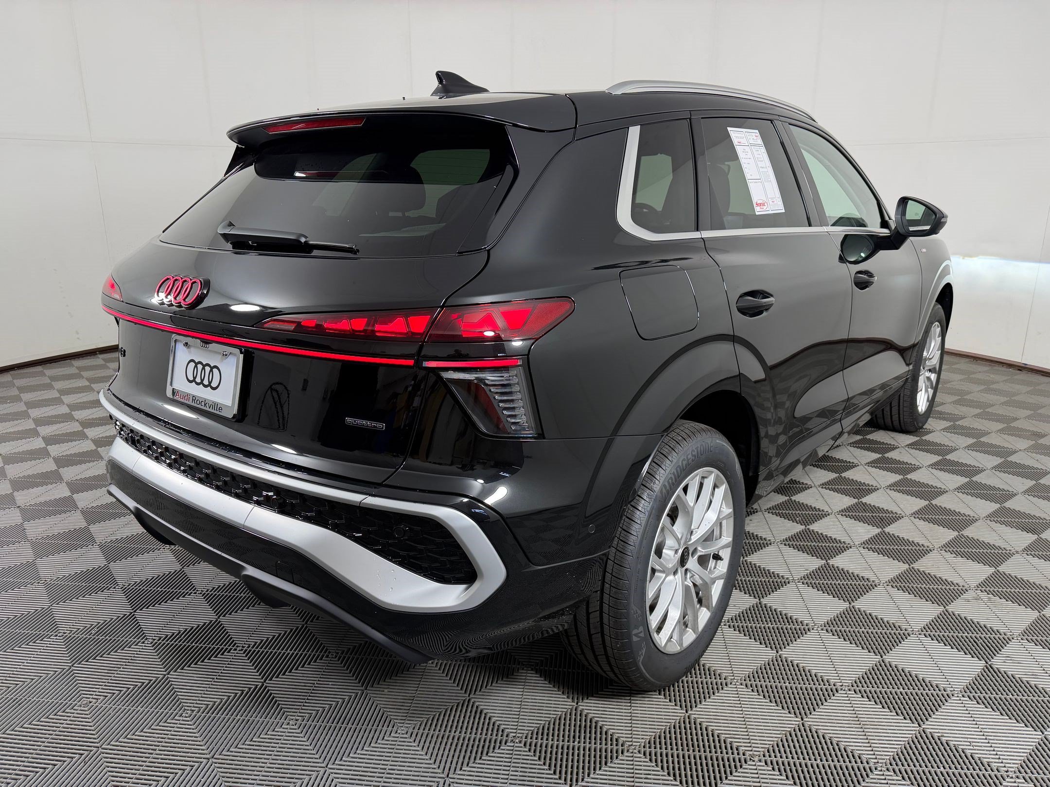 New 2026 Audi Q3 quattro 2.0T AWD/4WD image 9