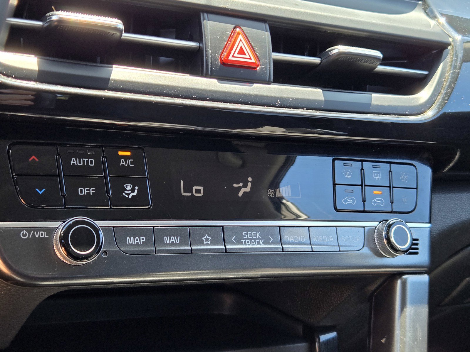 Used 2024 Kia Seltos S AWD/4WD image 18