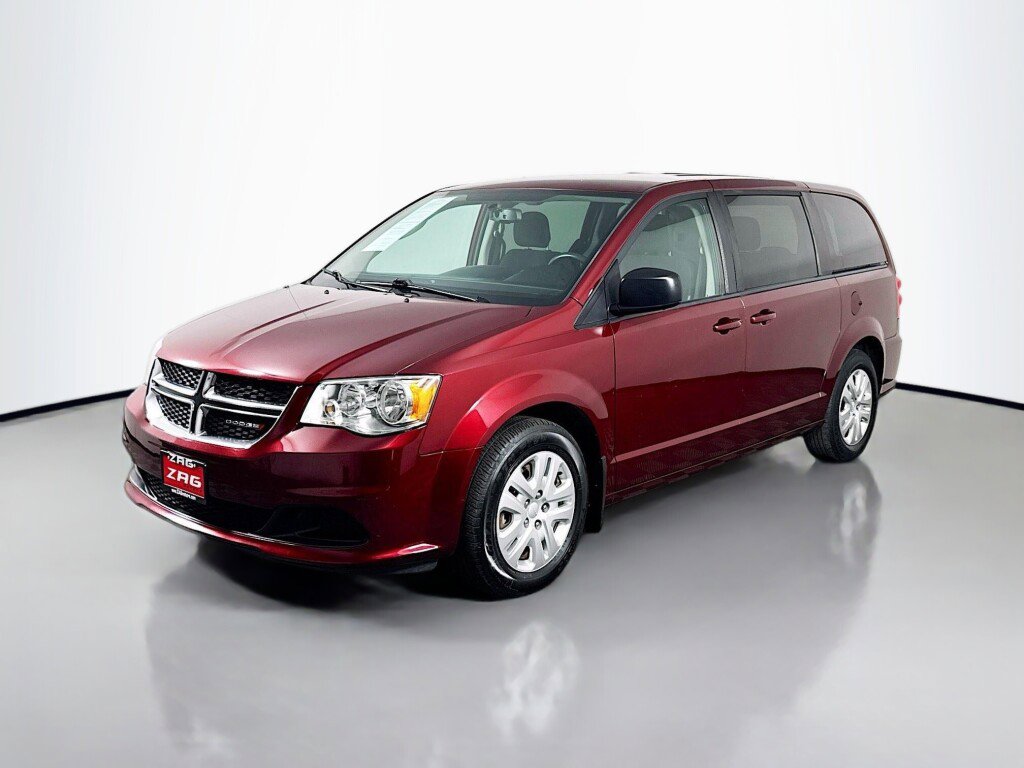 Used 2018 Dodge Grand Caravan SE w/ UConnect Hands-Free Group image 1