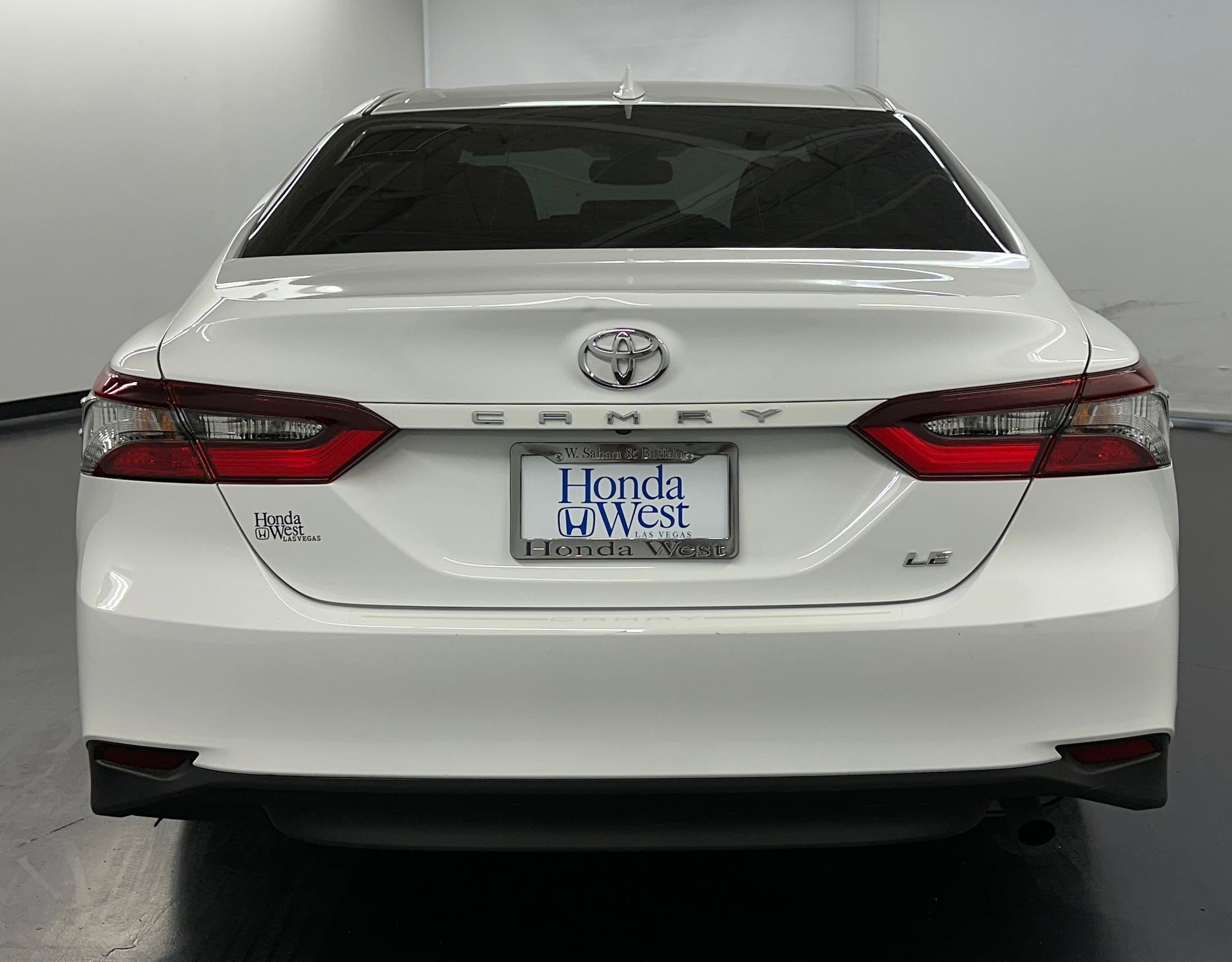 Used 2023 Toyota Camry LE image 10