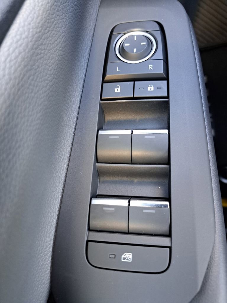 New 2026 Toyota Prius XLE image 12