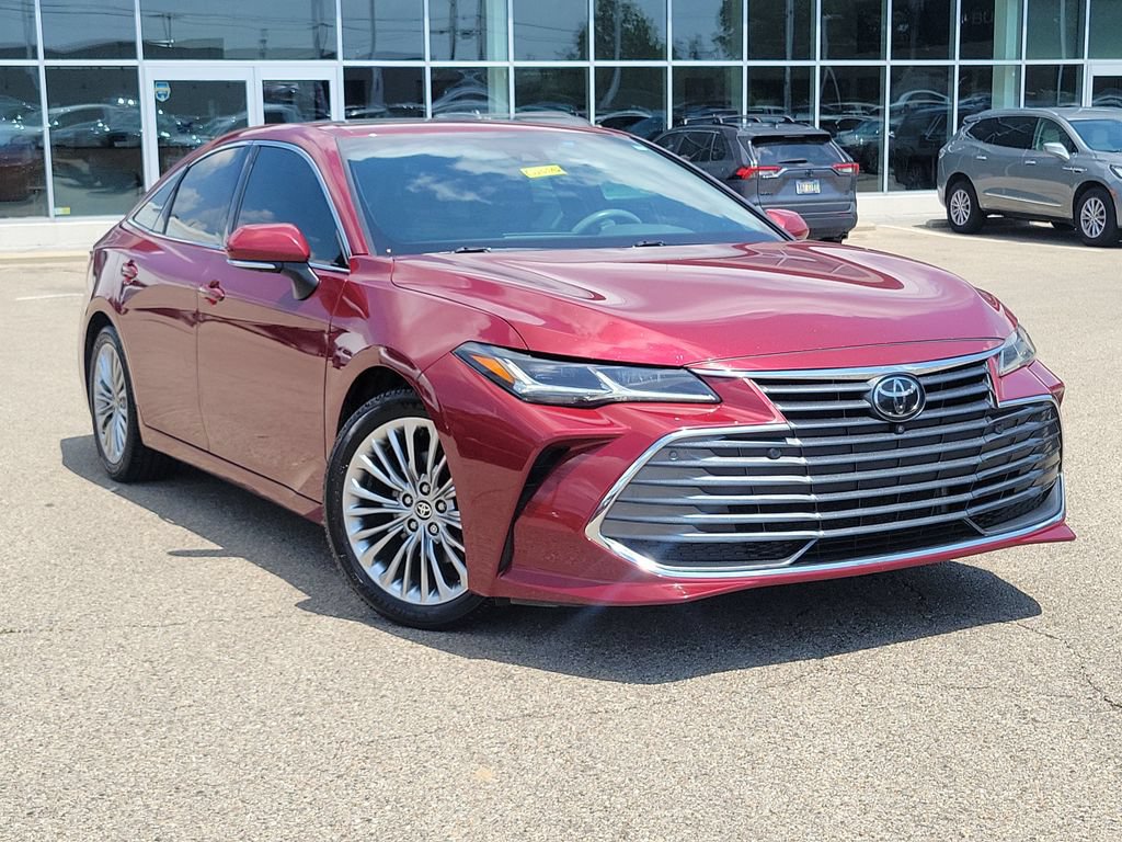 Used 2021 Toyota Avalon Limited w/ Advanced Safety Package FWD image 2