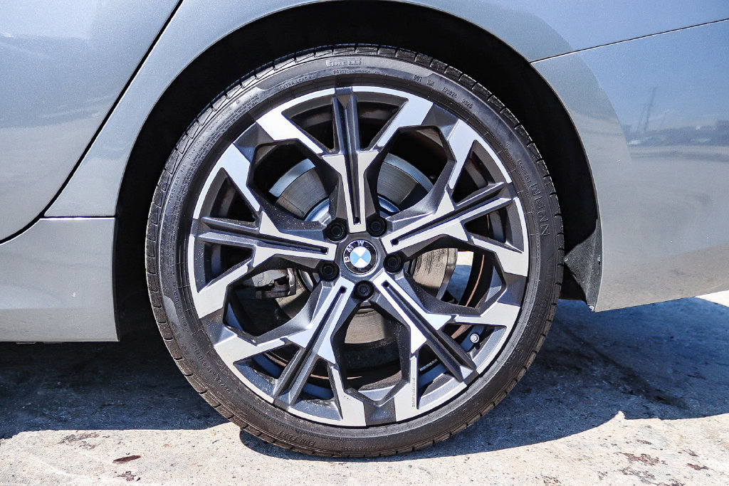 Used 2026 BMW 330i Sedan w/ Premium Package RWD image 12