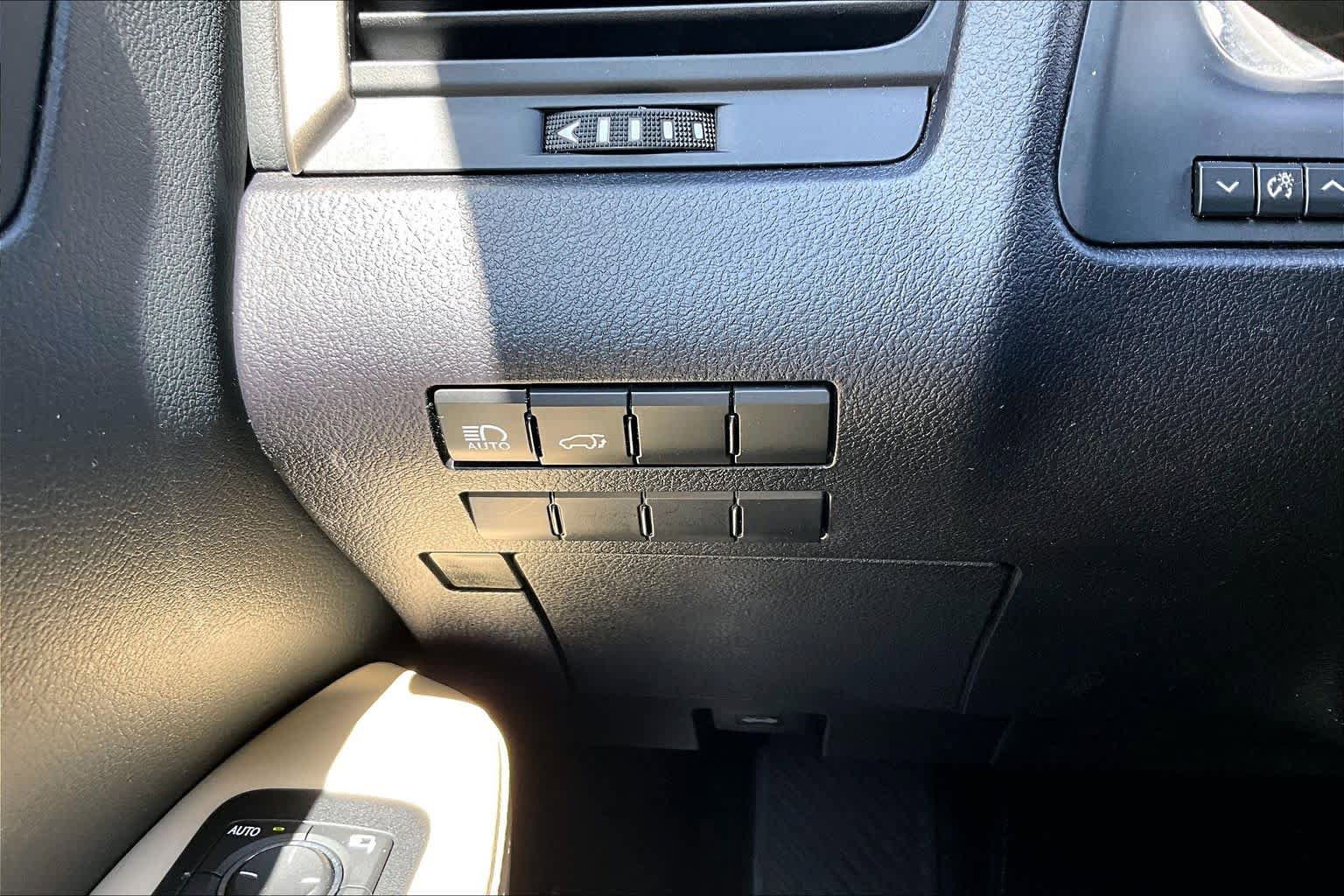 Used 2021 Lexus RX 350 FWD w/ Accessory Package image 34