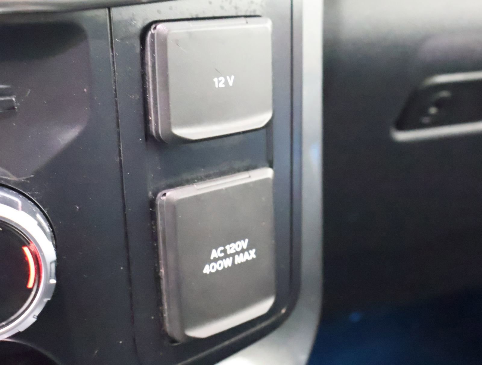 Used 2022 Ford F150 Lariat w/ Equipment Group 502A High image 39