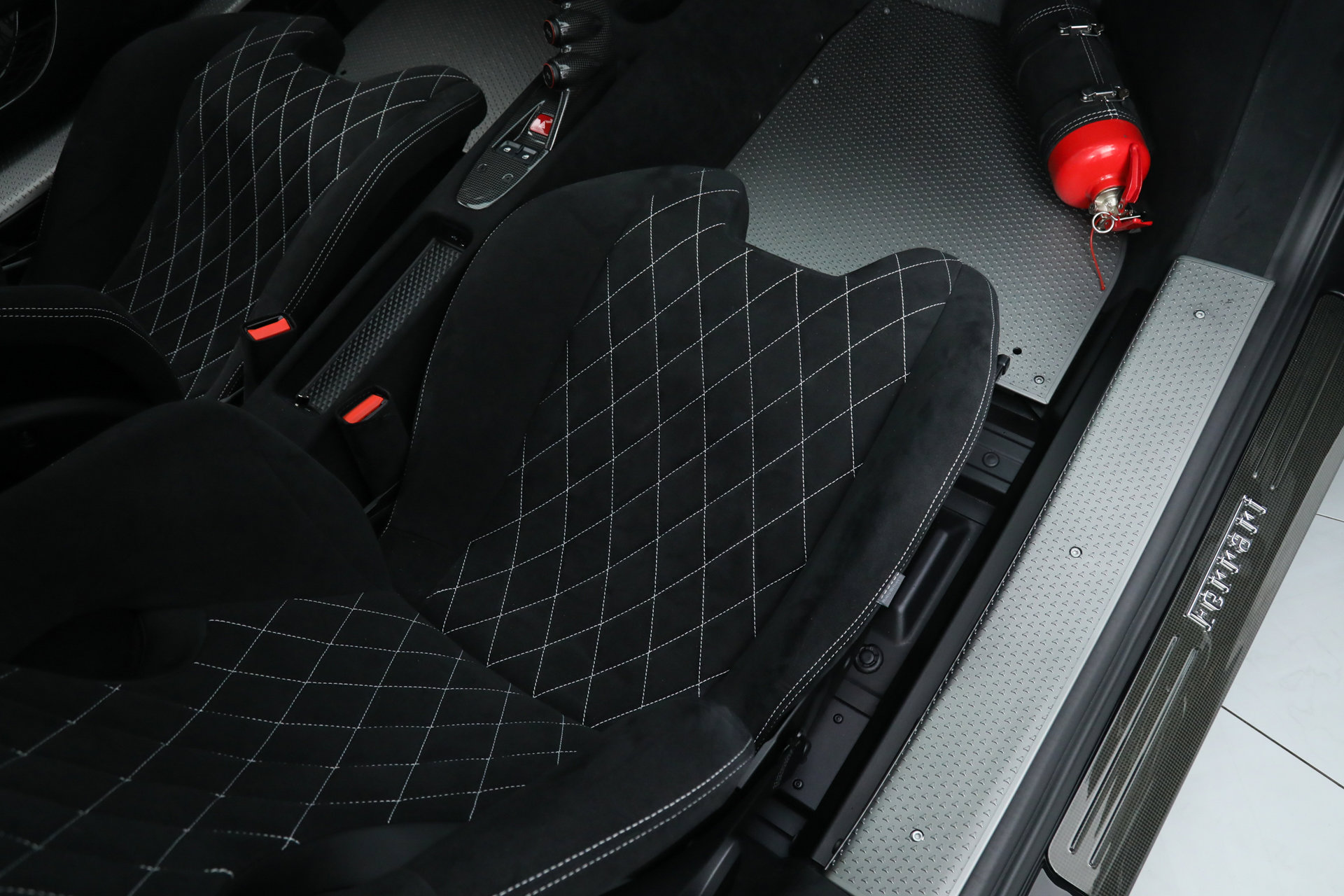 Certified 2015 Ferrari 458 Speciale Coupe RWD image 23