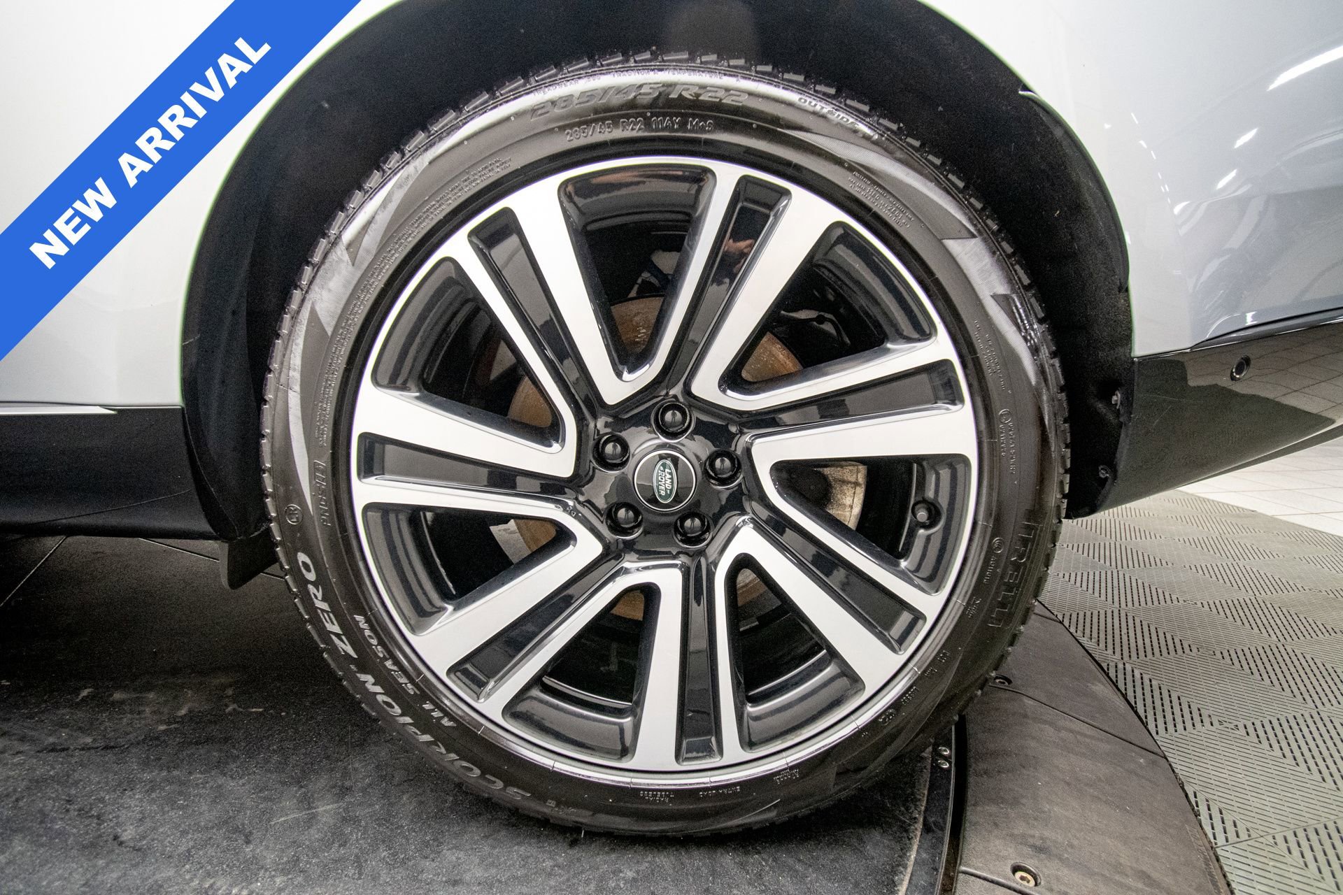 Used 2023 Land Rover Range Rover SE image 34