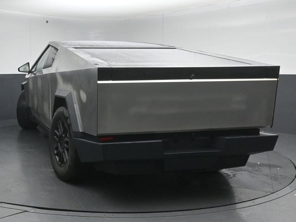 Used 2024 Tesla Cybertruck AWD Crew Cab image 6