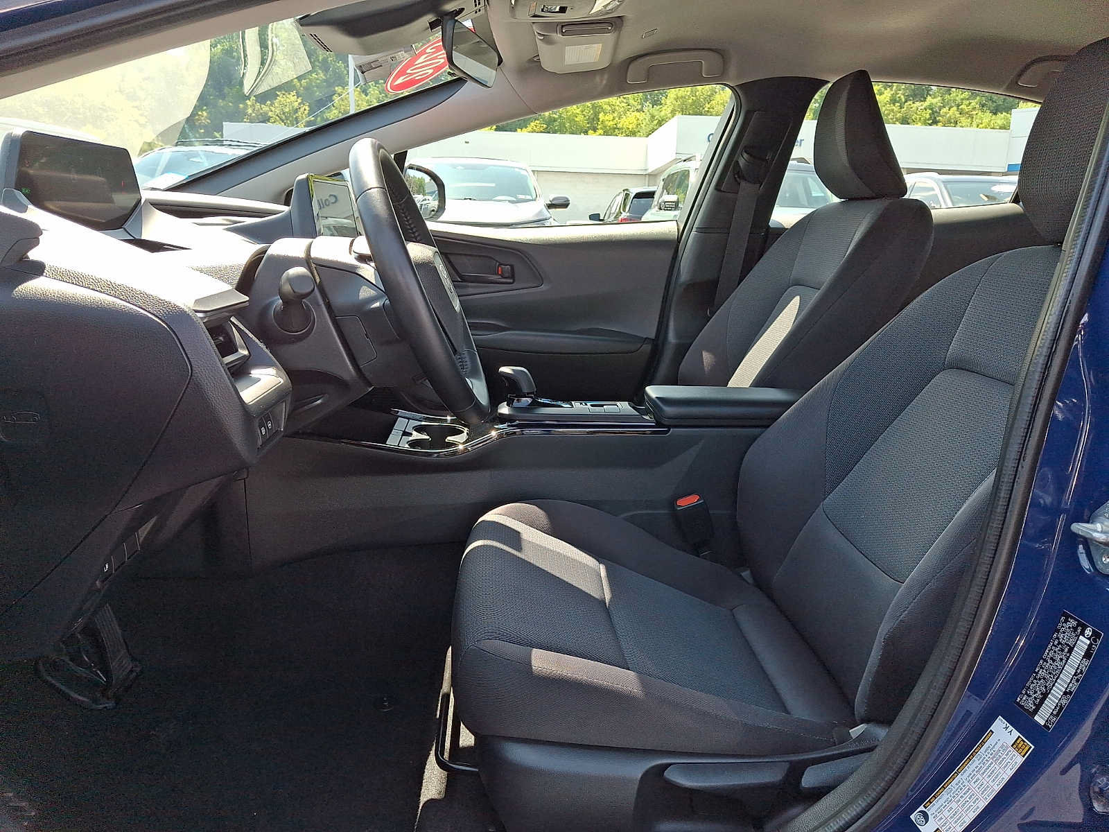 Used 2025 Toyota Prius LE FWD image 13