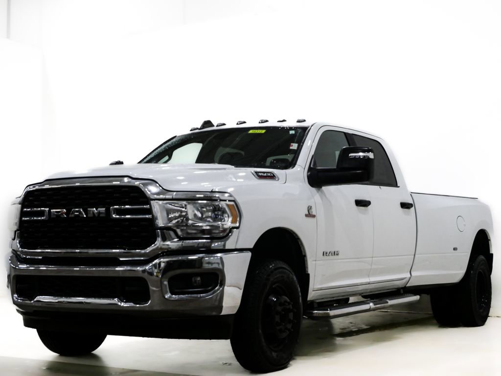 Used 2024 RAM 3500 Big Horn AWD/4WD image 3