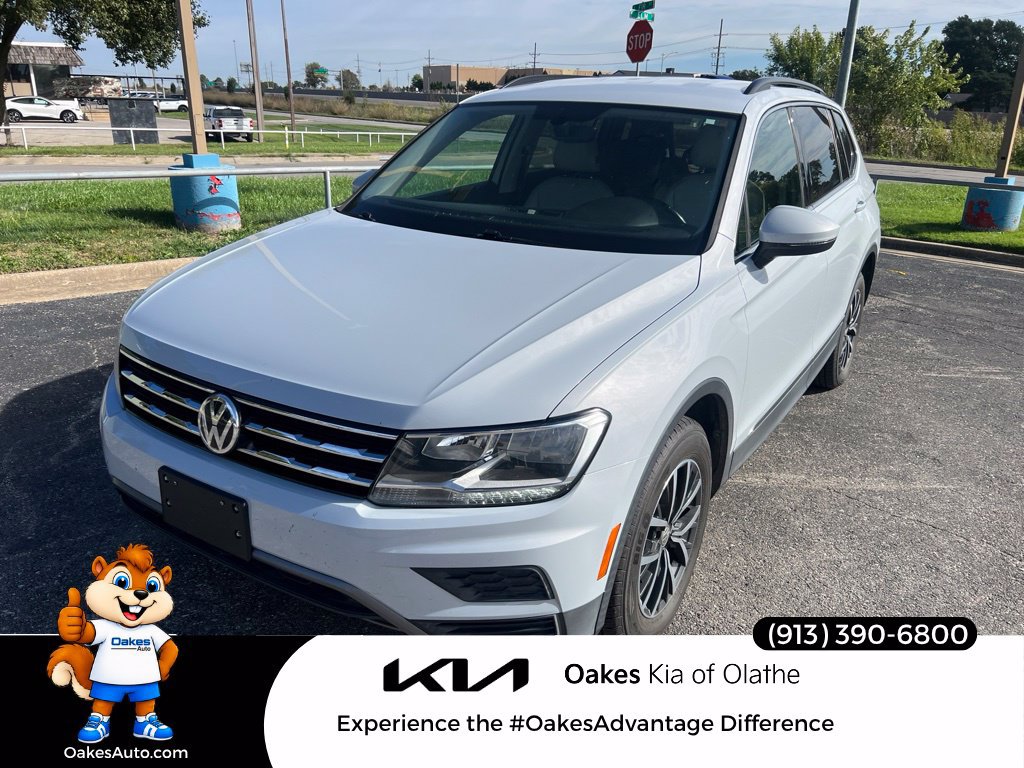 Used 2018 Volkswagen Tiguan SE w/ 3rd Row Seat Package