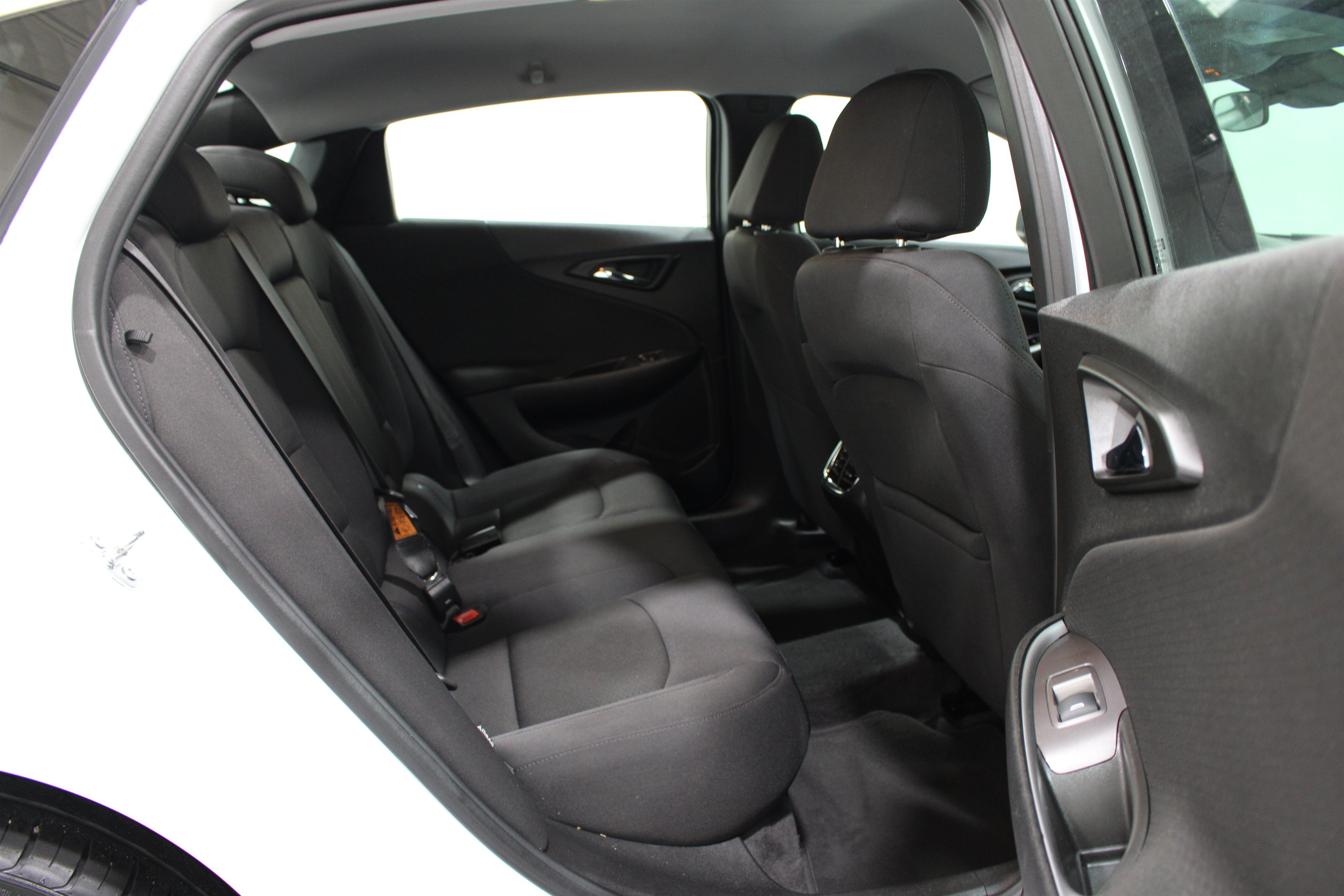 Used 2023 Chevrolet Malibu LT FWD image 23
