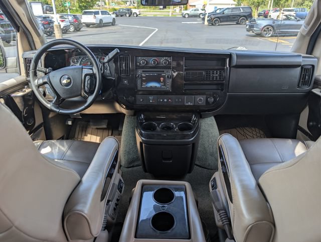 Used 2019 Chevrolet Express 2500 RWD image 11