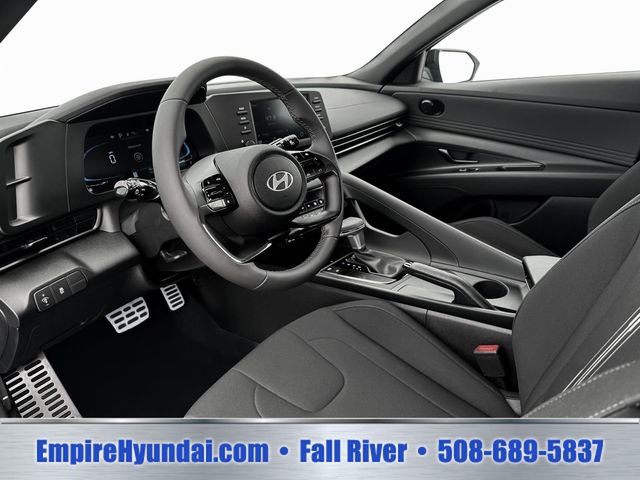 Used 2025 Hyundai Elantra Sport FWD image 14