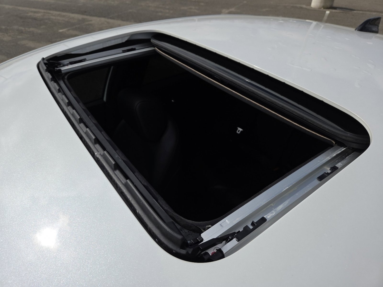 Used 2023 Honda Accord Sport image 4