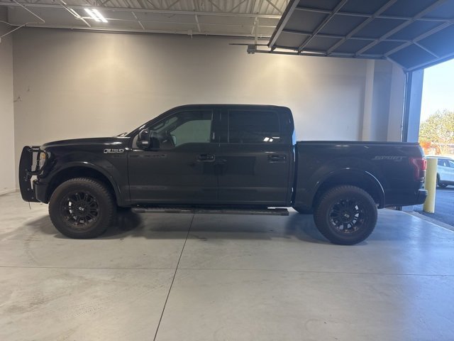 Used 2016 Ford F150 Lariat image 10