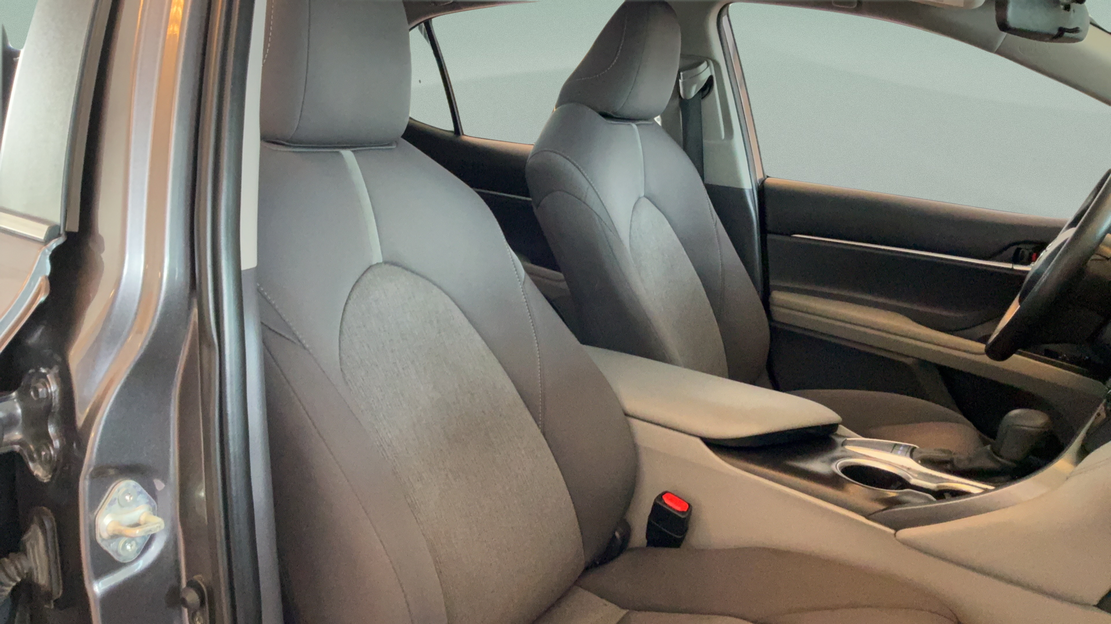 Certified 2023 Toyota Camry LE FWD image 32