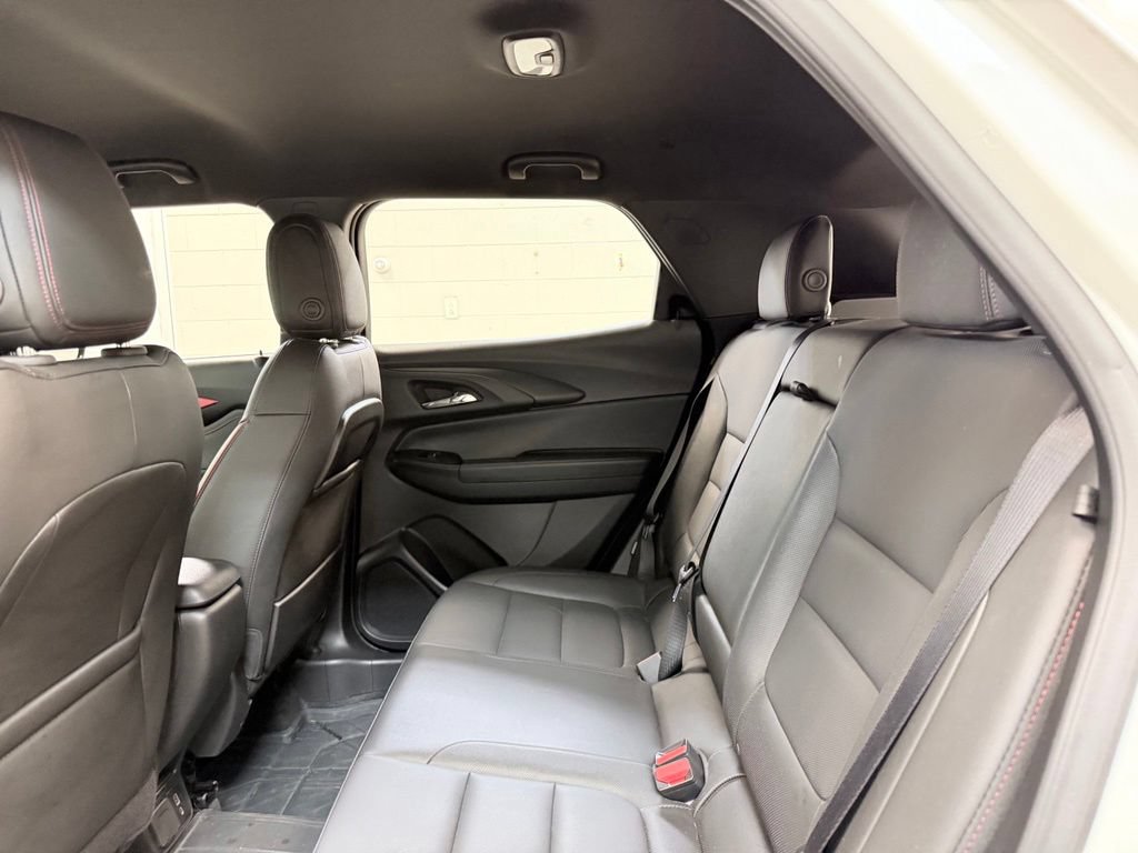 Used 2025 Chevrolet TrailBlazer RS w/ Convenience Package AWD/4WD image 20