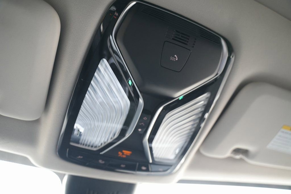 Used 2020 BMW X7 xDrive40i w/ Luxury Seating Package image 25